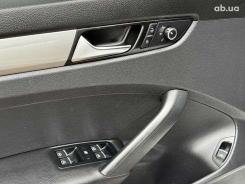 Volkswagen Passat 2013 белый - фото 14