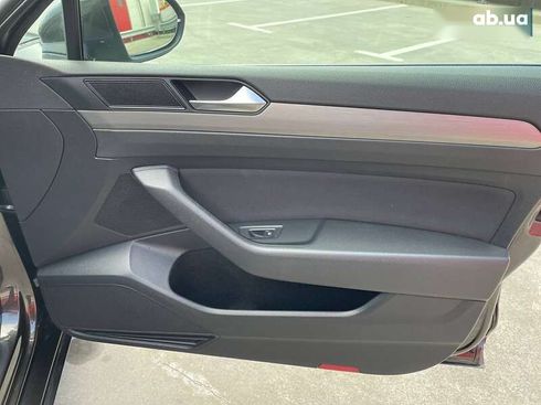 Volkswagen Passat 2018 - фото 24