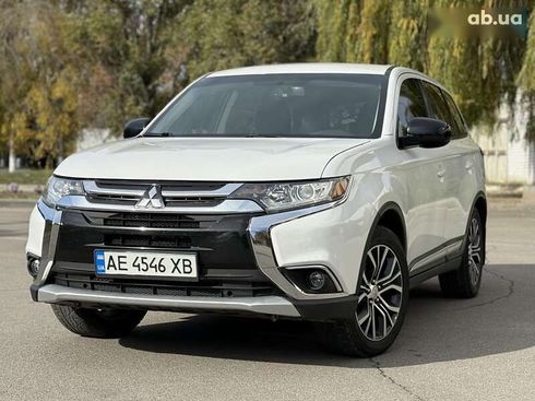 Mitsubishi Outlander 2015 - фото 3