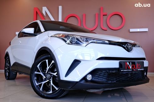 Toyota C-HR 2017 белый - фото 4