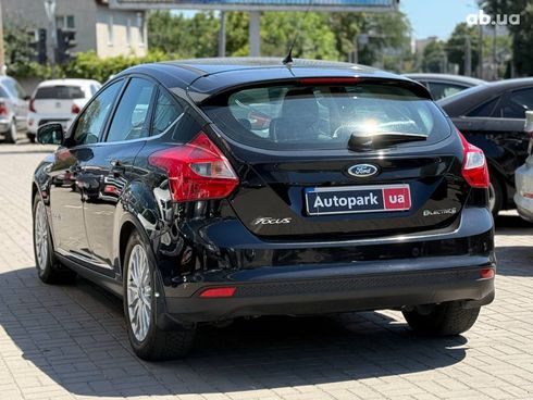 Ford Focus 2013 черный - фото 8