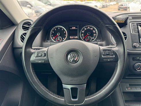 Volkswagen Tiguan 2015 серый - фото 45