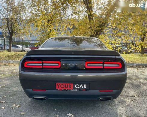 Dodge Challenger 2020 - фото 7