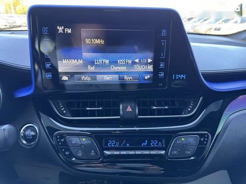 Toyota C-HR 2017 - фото 18