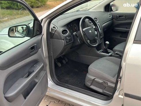 Ford Focus 2005 - фото 17