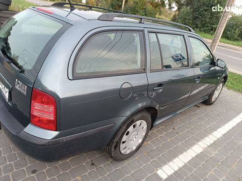 Skoda Octavia 2005 серый - фото 8