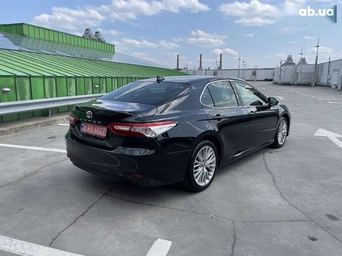 Toyota Camry 2020 - фото 4