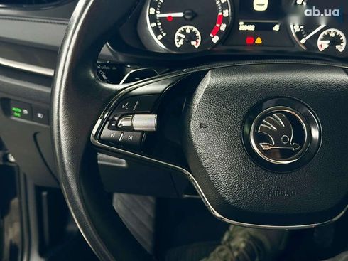 Skoda Octavia 2020 - фото 25