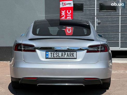 Tesla Model S 2015 - фото 9