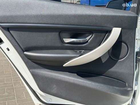 BMW 3 серия 2014 белый - фото 16