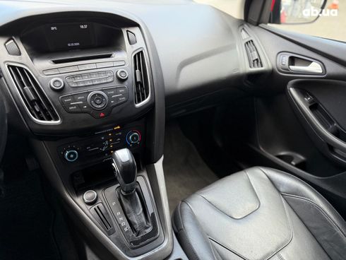 Ford Focus 2016 красный - фото 99