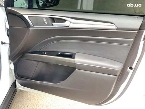 Ford Mondeo 2019 белый - фото 24