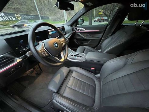 BMW i4 2023 - фото 9
