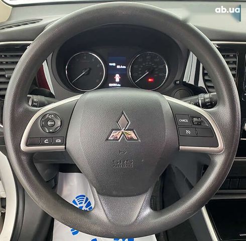 Mitsubishi Outlander 2020 - фото 14