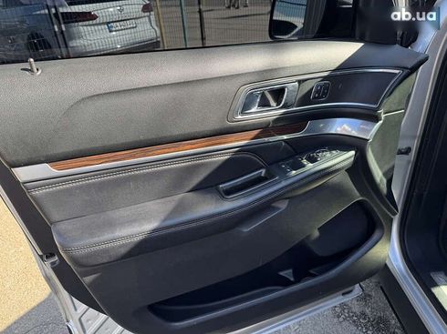 Ford Explorer 2018 - фото 16