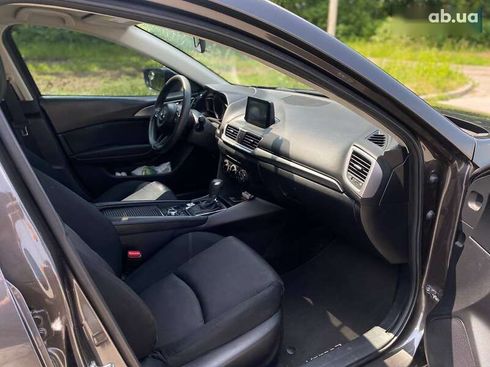 Mazda 3 2017 - фото 18