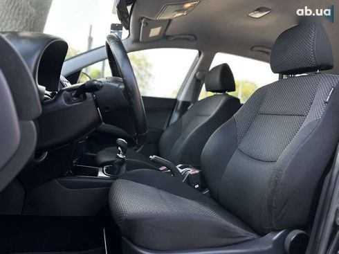 Hyundai i30 2011 - фото 27