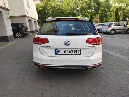 Volkswagen Passat 2017 белый - фото 9
