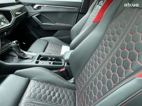 Audi RS Q3 2021 - фото 26