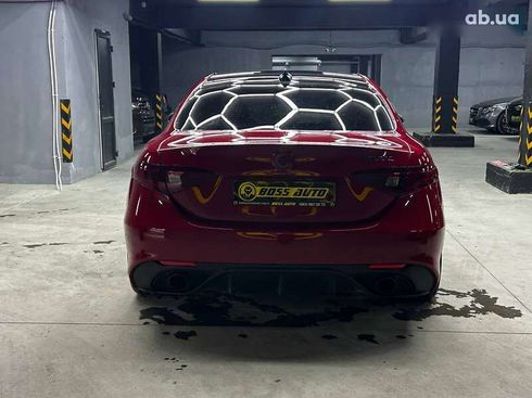 Alfa Romeo Giulia 2020 - фото 5