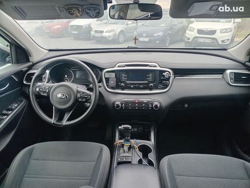 Kia Sorento 2015 серый - фото 33