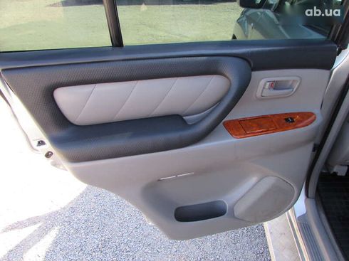 Toyota Land Cruiser 2004 - фото 12