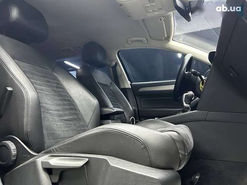 Volkswagen Passat 2018 - фото 7