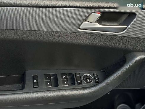 Hyundai Sonata 2017 - фото 18