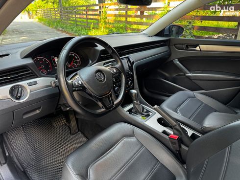 Volkswagen passat b8 2020 серый - фото 17