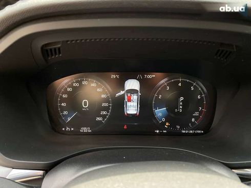 Volvo XC60 2019 - фото 14