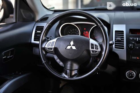 Mitsubishi Outlander 2010 - фото 12