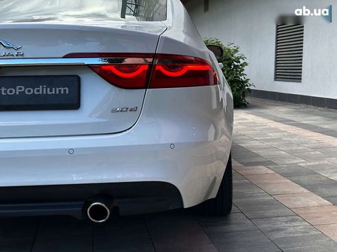 Jaguar XF 2016 - фото 3