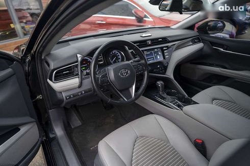 Toyota Camry 2019 - фото 19