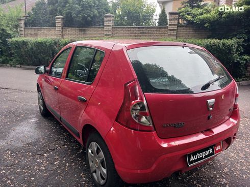Dacia Sandero 2009 красный - фото 6