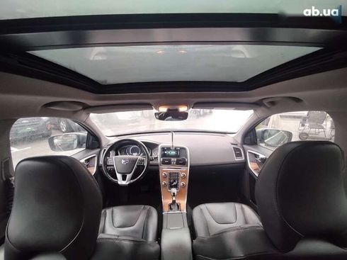 Volvo XC60 2016 - фото 28