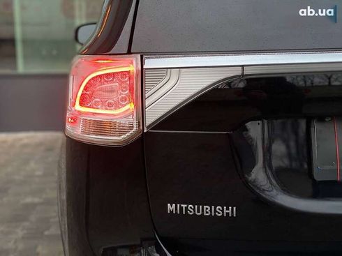 Mitsubishi Outlander 2015 - фото 11