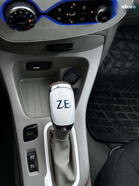 Renault Zoe 2015 - фото 8
