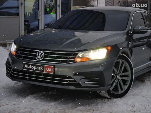Volkswagen Passat 2016 серый - фото 6