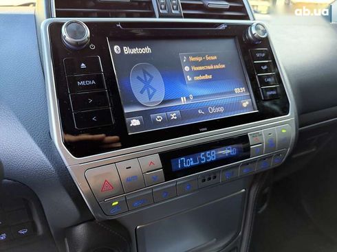 Toyota Land Cruiser Prado 2019 - фото 23