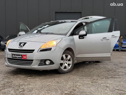 Peugeot 5008 2011 серый - фото 27