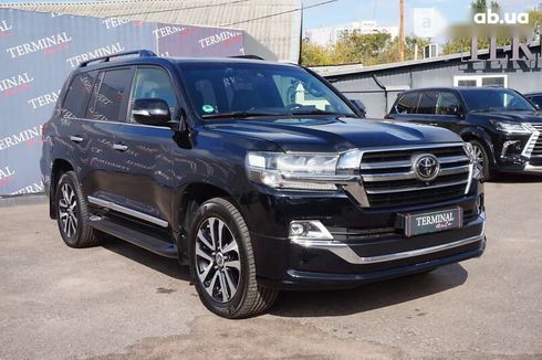 Toyota Land Cruiser 2019 - фото 3