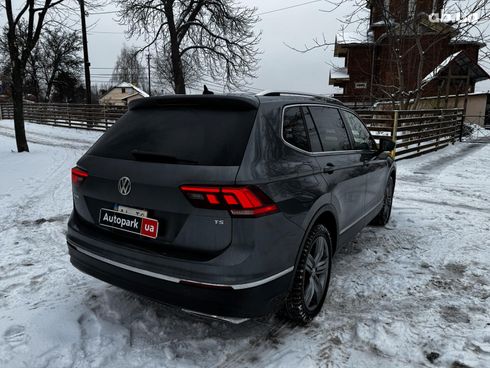 Volkswagen Tiguan 2017 серый - фото 7