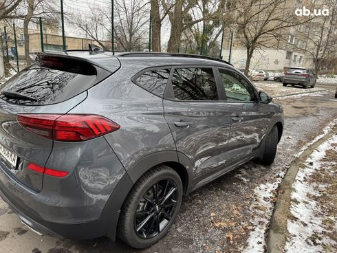 Hyundai Tucson 2019 серый - фото 11