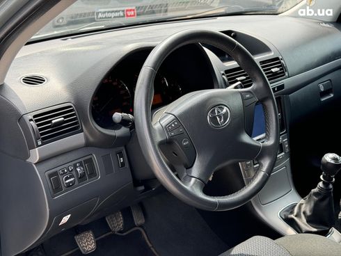 Toyota Avensis 2009 серый - фото 17