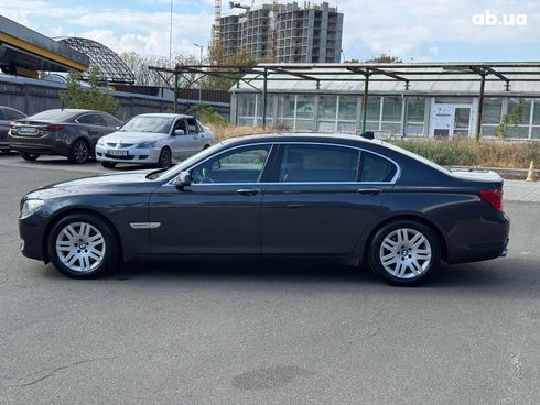 BMW 7 серия 2011 серый - фото 8