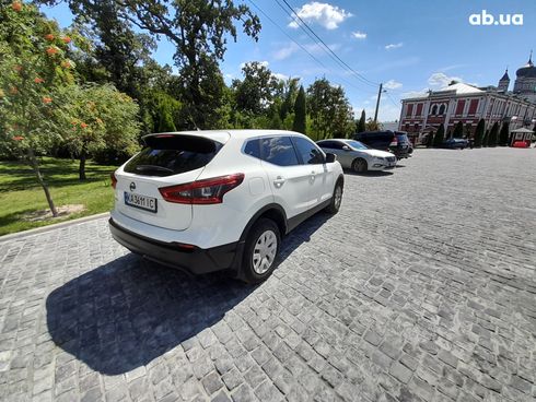 Nissan Qashqai 2019 белый - фото 9