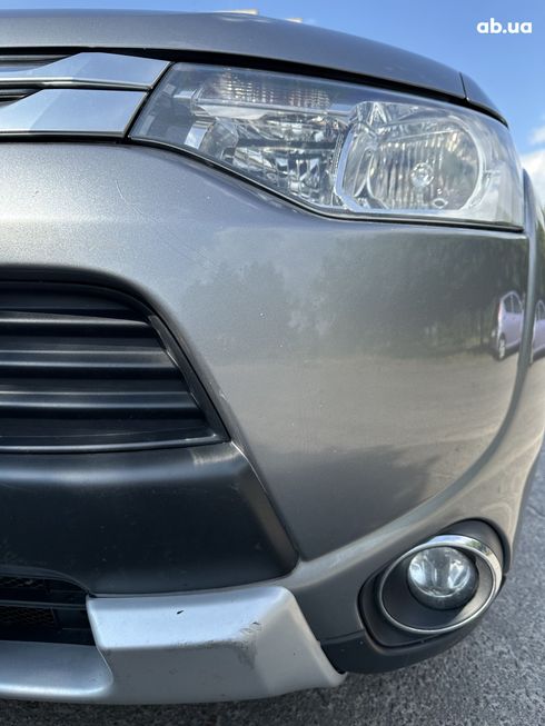 Mitsubishi Outlander 2014 серебристый - фото 5