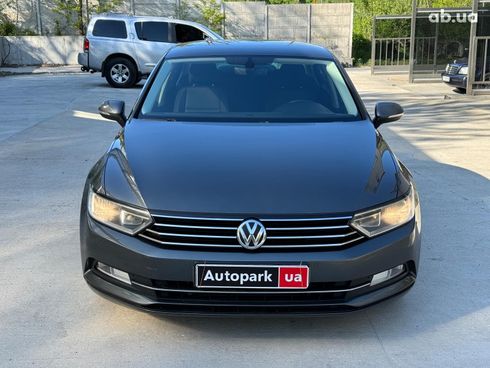 Volkswagen Passat 2015 серый - фото 2