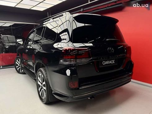 Toyota Land Cruiser 2018 - фото 19