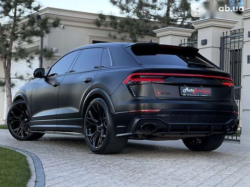 Audi RS Q8 2021 - фото 15